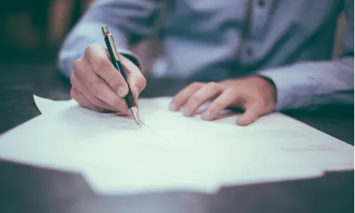 Contratos, asesoría y protección
