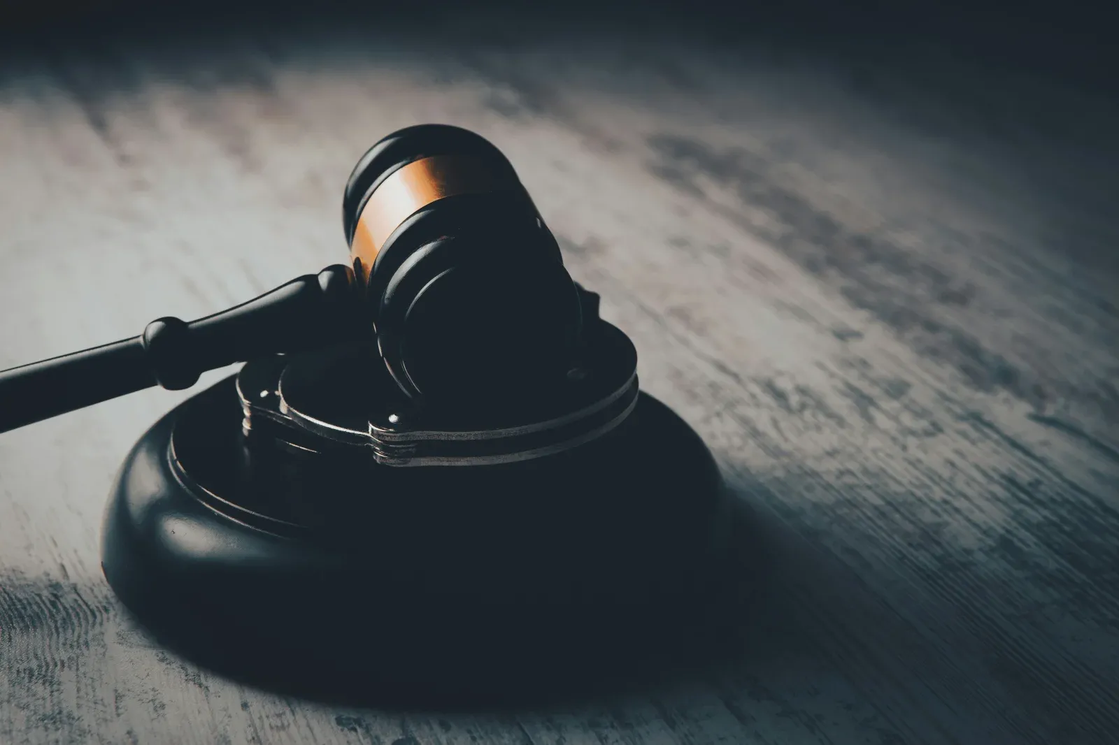 Procesos judiciales y administrativos
