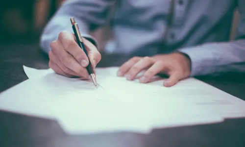 Contratos, asesoría y protección